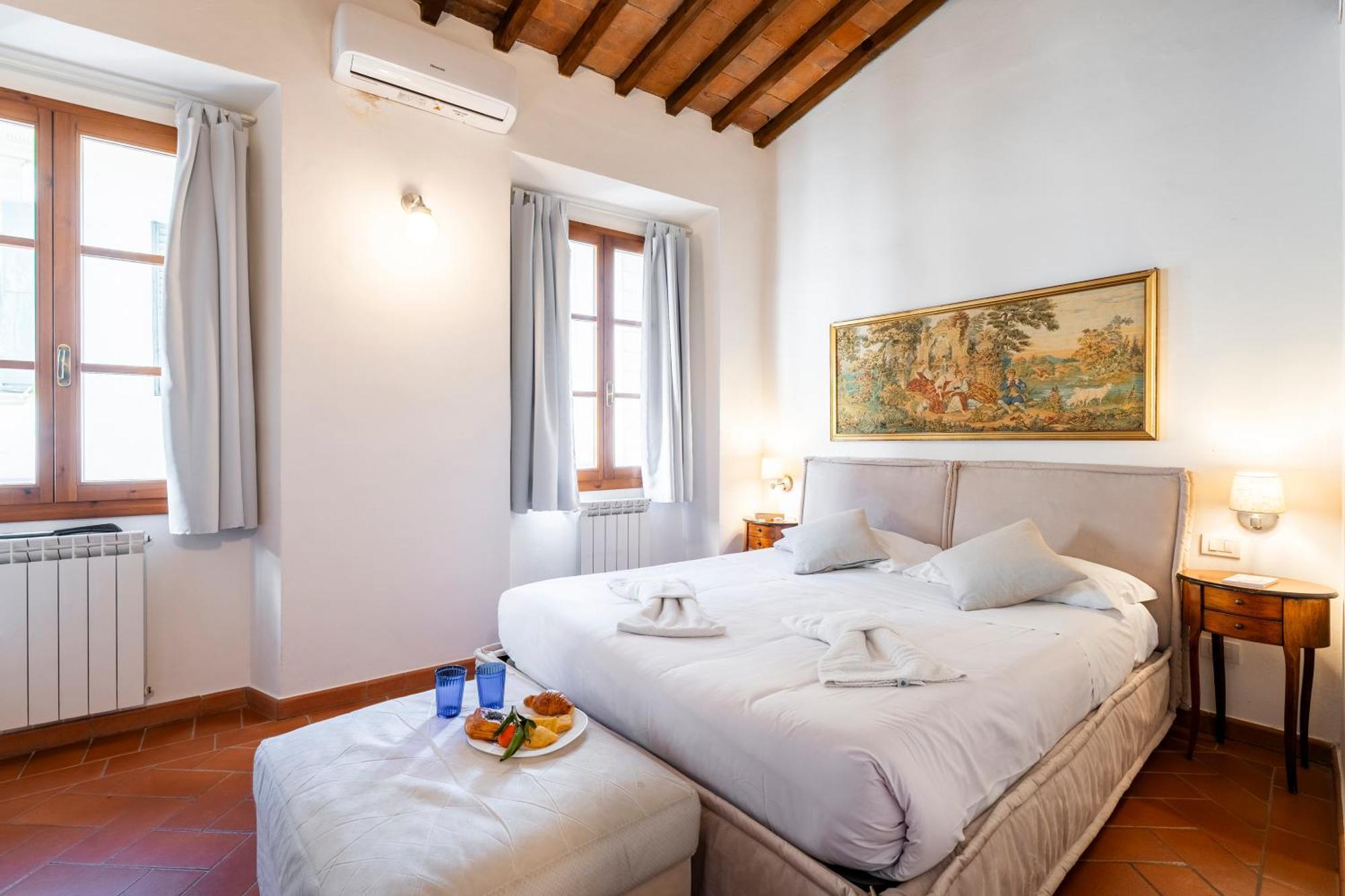 View Of The Medici Chapels- Center Apartment